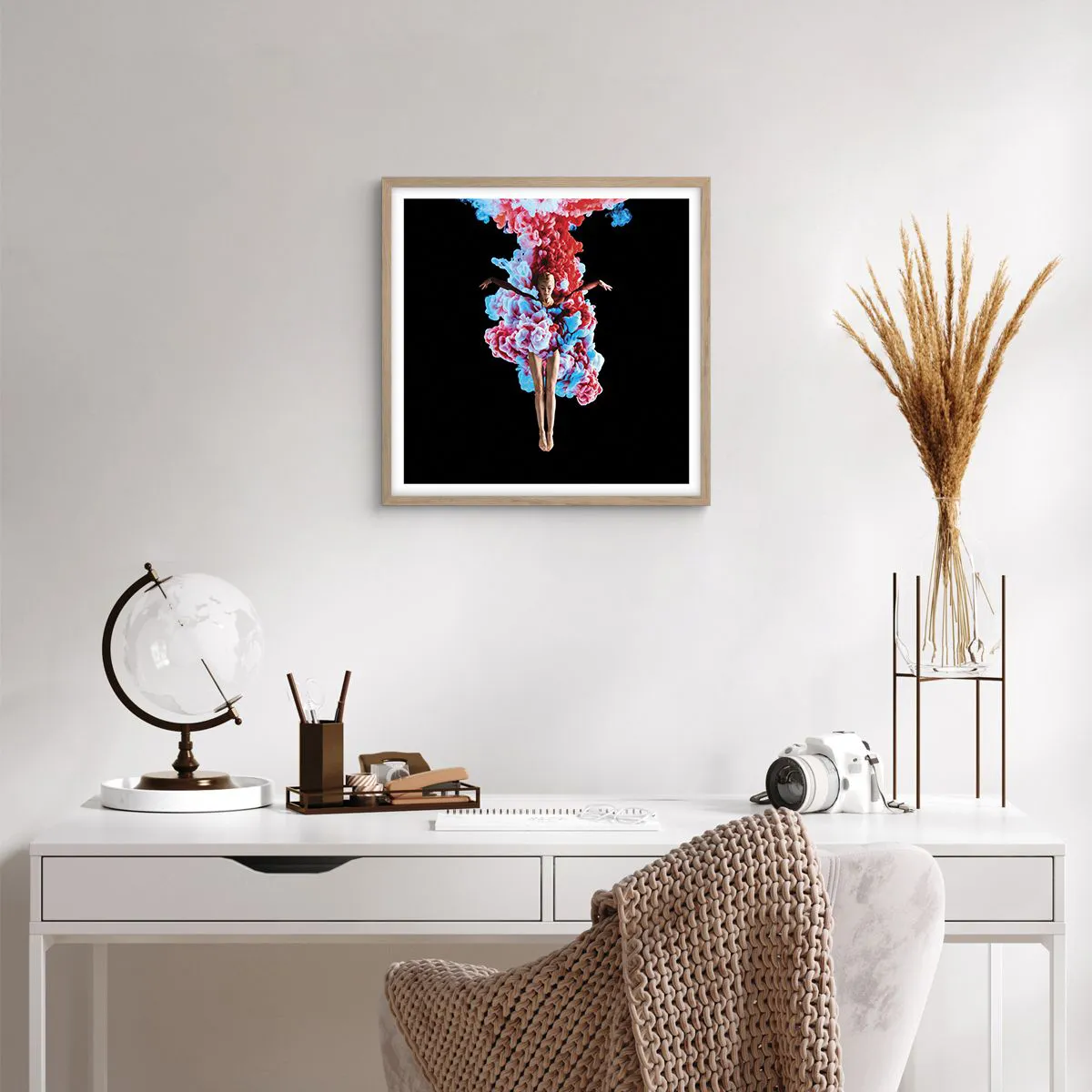 Een poster in een licht eiken lijst - In volle bloei - 50x50 cm