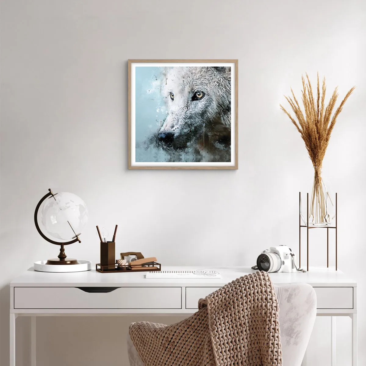 Plakat i ramme af lyst egetræ - Mød ulvesjælen - 50x50 cm