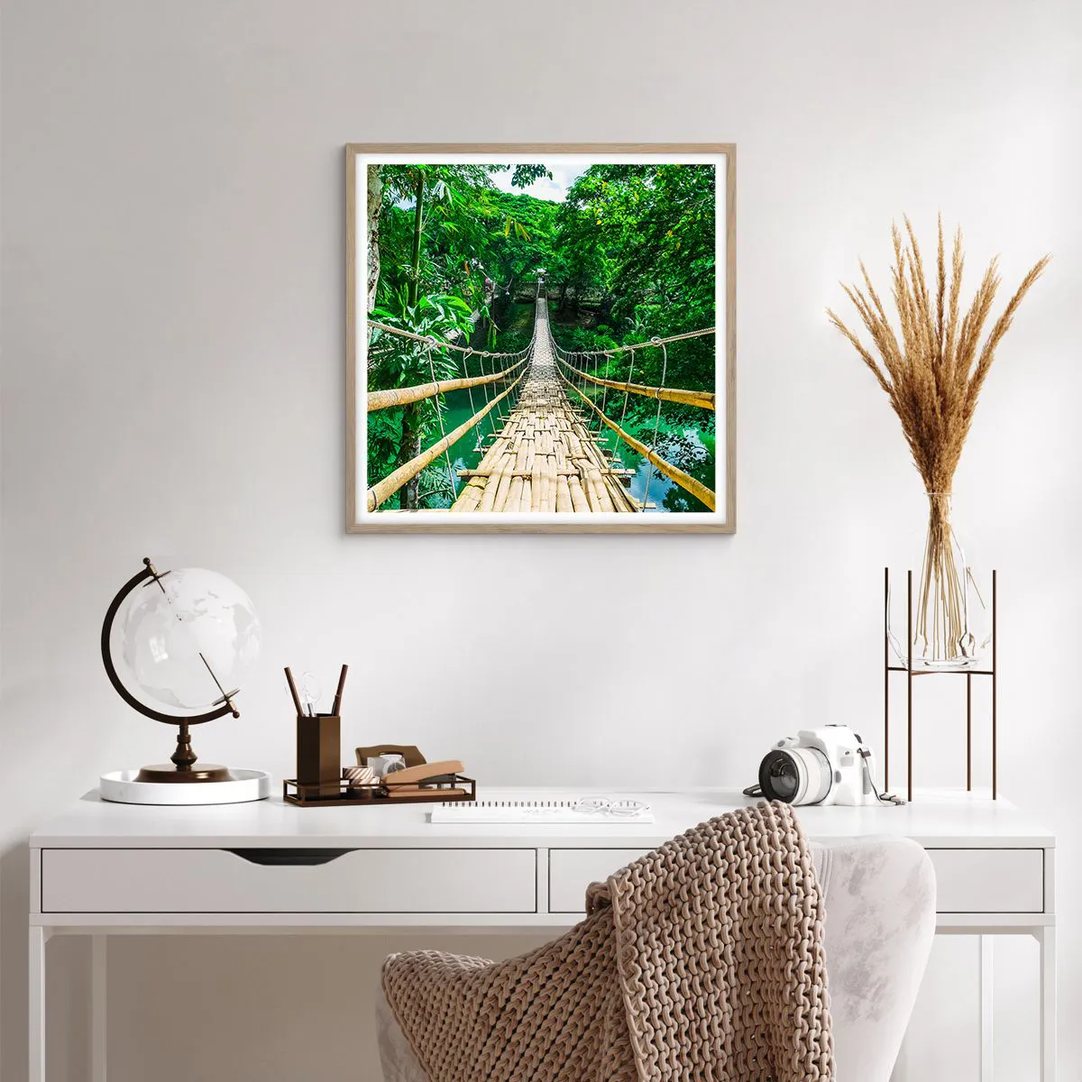 Poster în ramă de stejar deschis - Pod de maimuțe peste verdeață - 60x60 cm