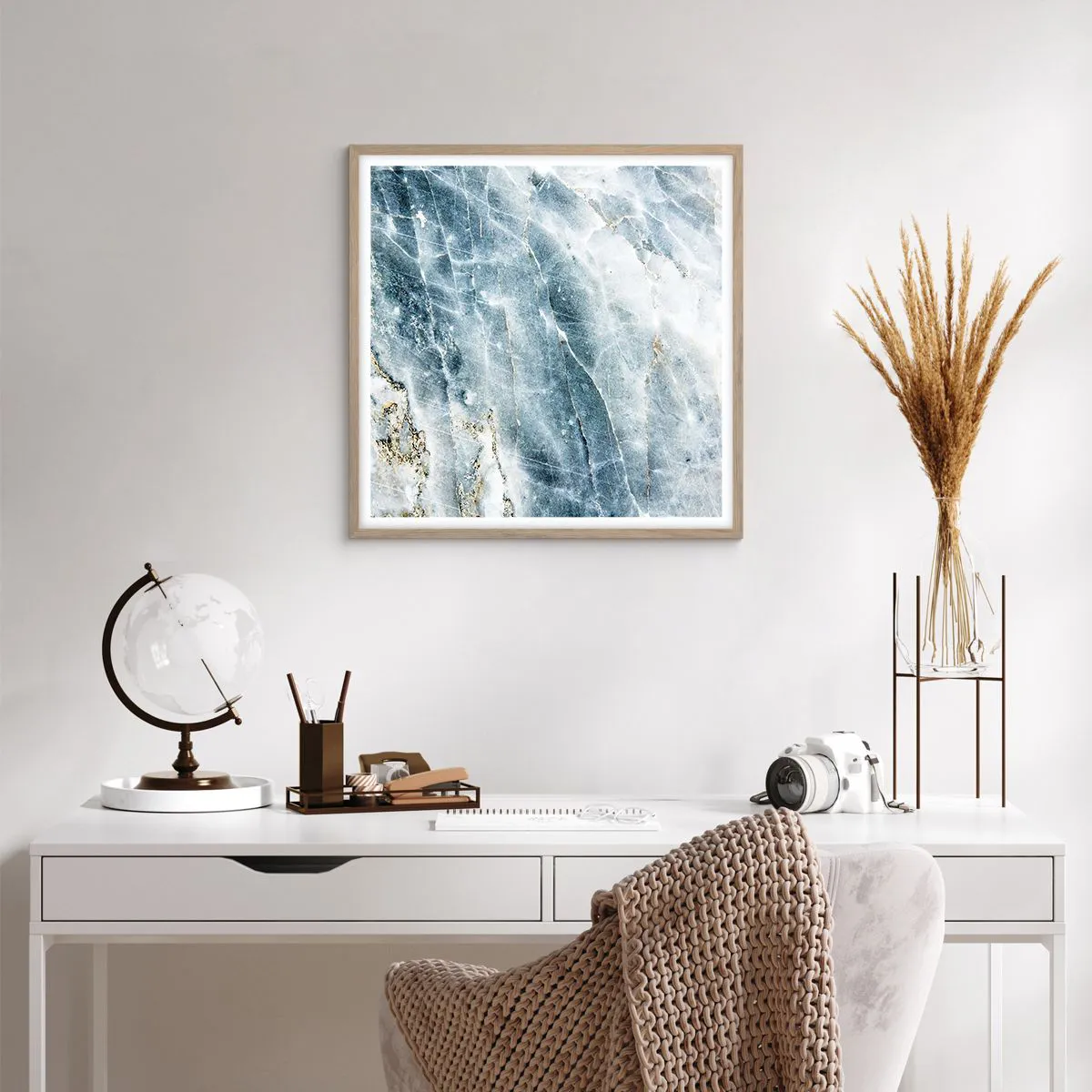 Een poster in een licht eiken lijst - Ijs wereld - 60x60 cm