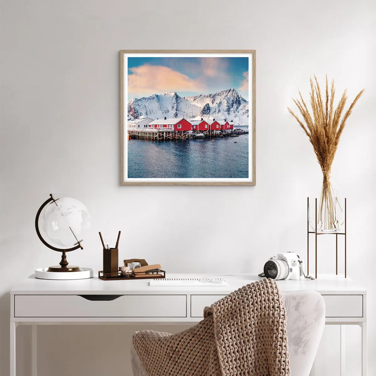 Poster in einem Rahmen aus heller Eiche - Nördlicher Rückzug - 60x60 cm