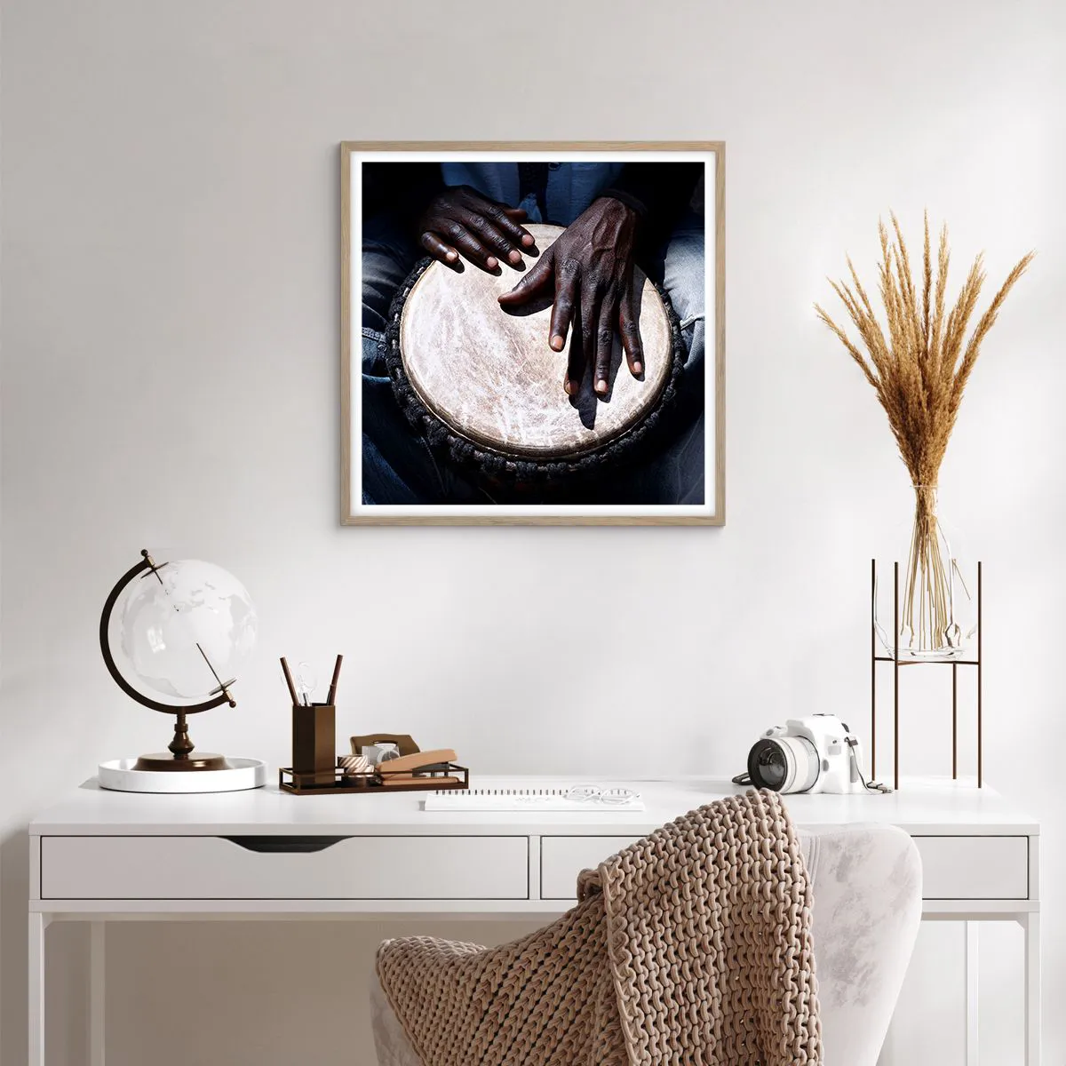 Een poster in een licht eiken lijst - Leef in je eigen ritme - 60x60 cm