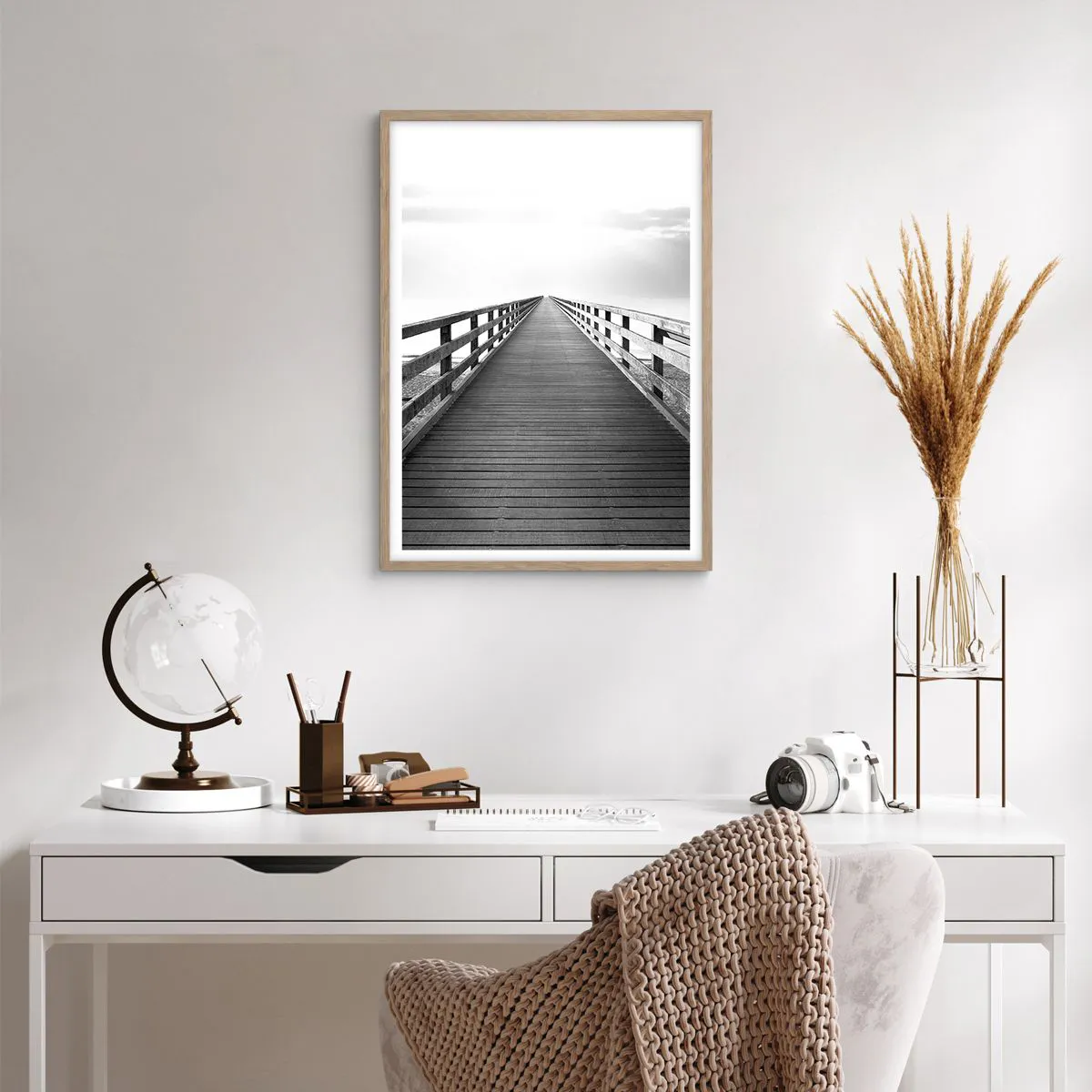 Poszter világos tölgy keretben - A messzeségbe... - 50x70 cm