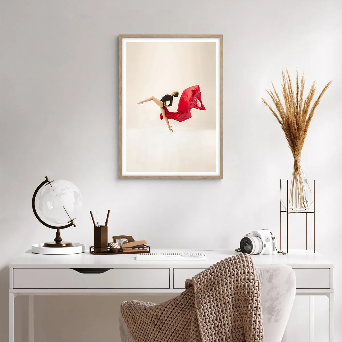 Poster in einem Rahmen aus heller Eiche - Rot und Schwarz - 50x70 cm