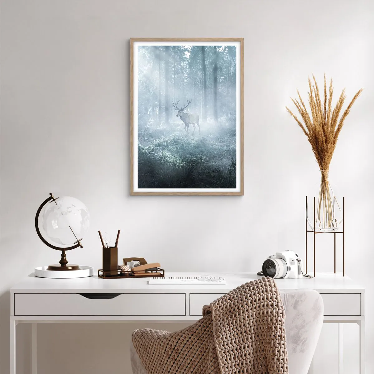 Affisch i ram av ljusek - Morgonrond runt godset - 50x70 cm