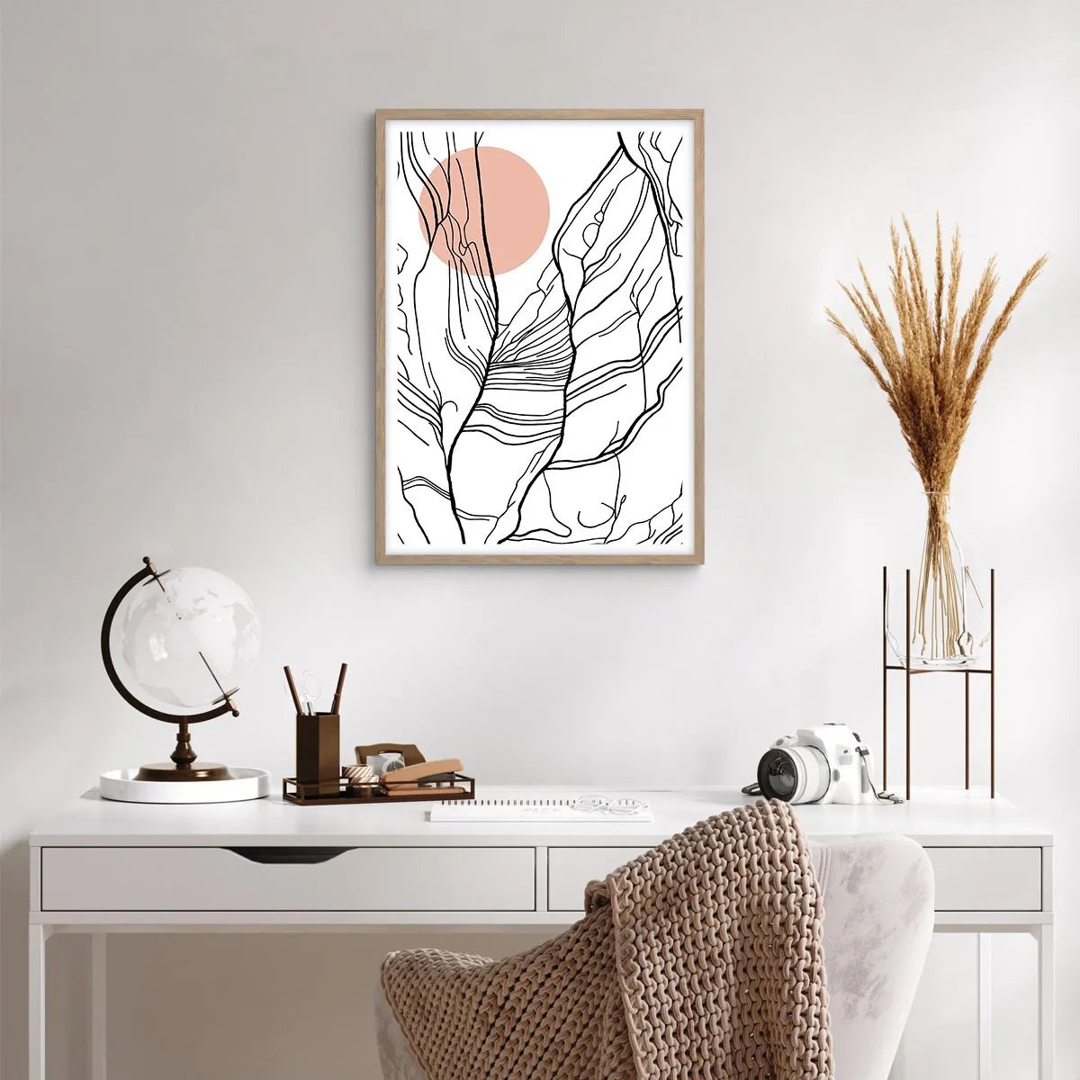 Een poster in een licht eiken lijst - In een web van twijgen - 50x70 cm