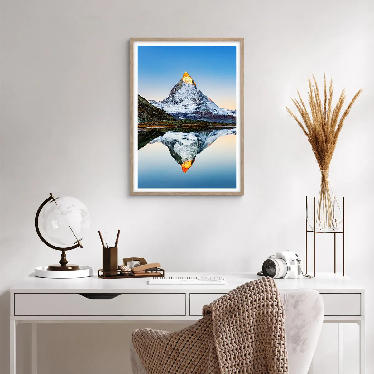 Affiche dans un chêne clair - Poster - Deux mondes - 50x70 cm