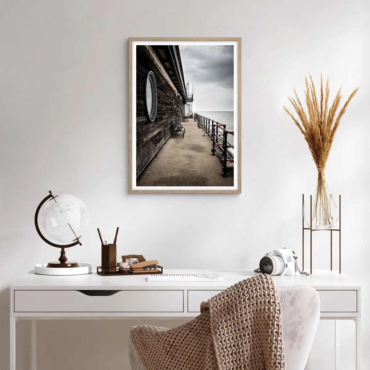 Plakat i ramme af lyst egetræ - Tiden er gået i stå - 50x70 cm