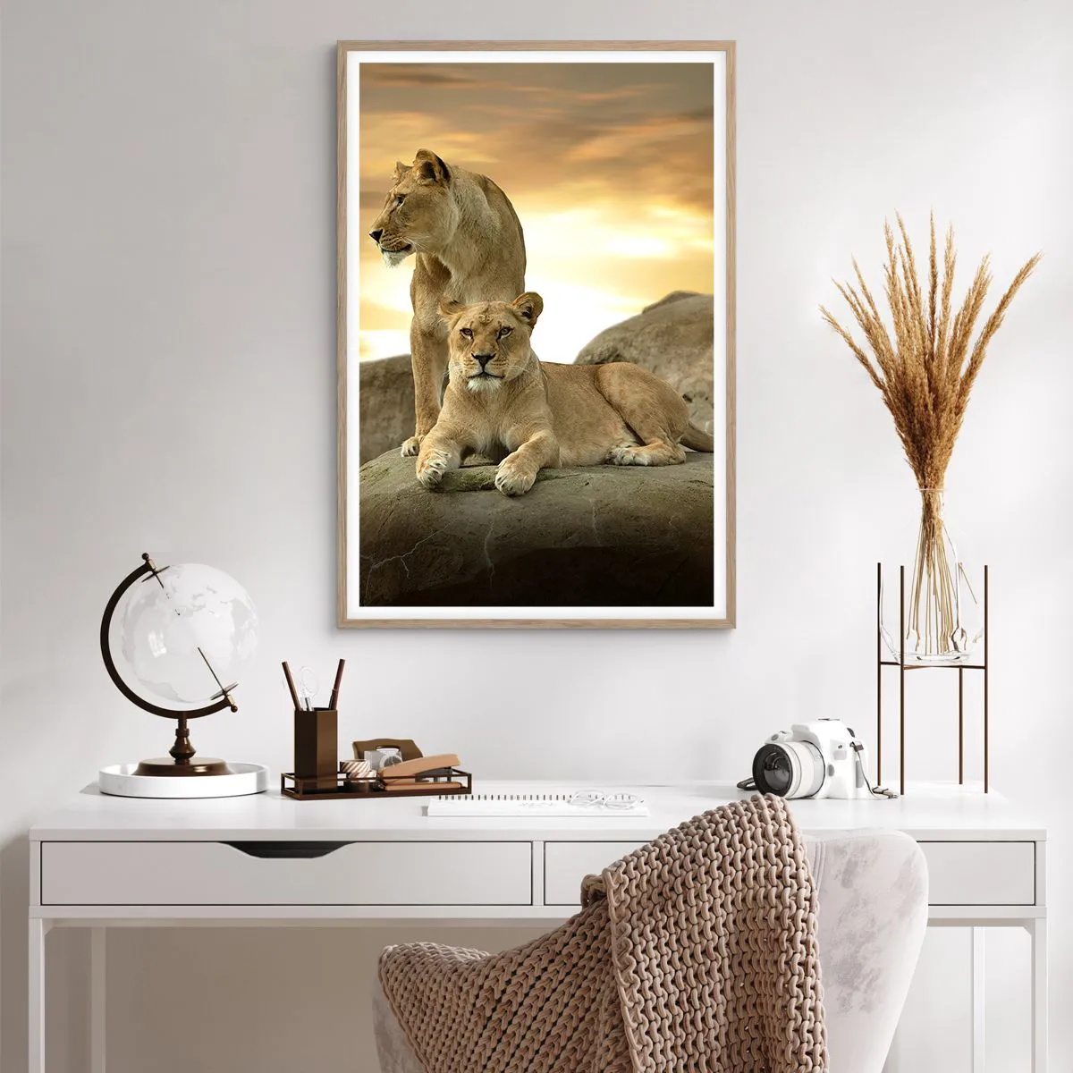 Poster in light oak frame - Royal Majesty - 61x91 cm