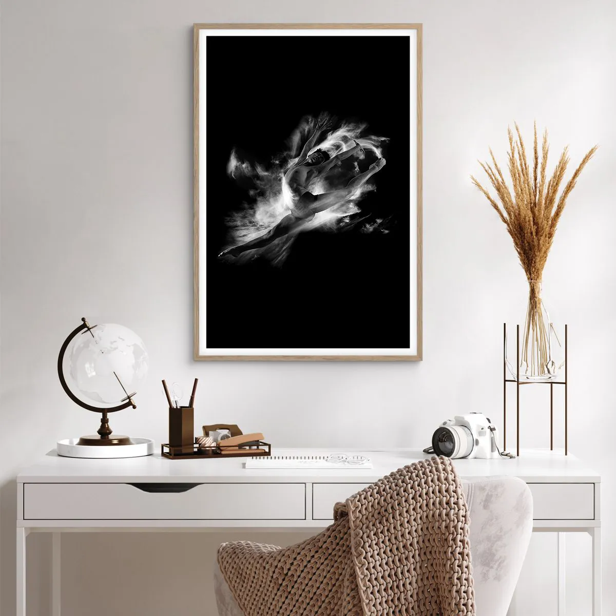 Plakat i ramme af lyst egetræ - Stoppet under flyvning - 61x91 cm