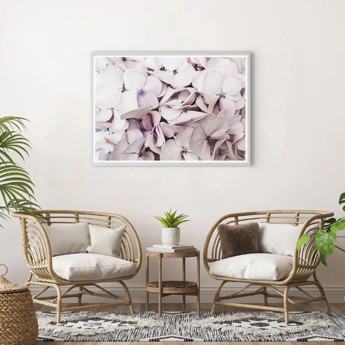 Affisch i vit ram - I en flod av blommor - 100x70 cm