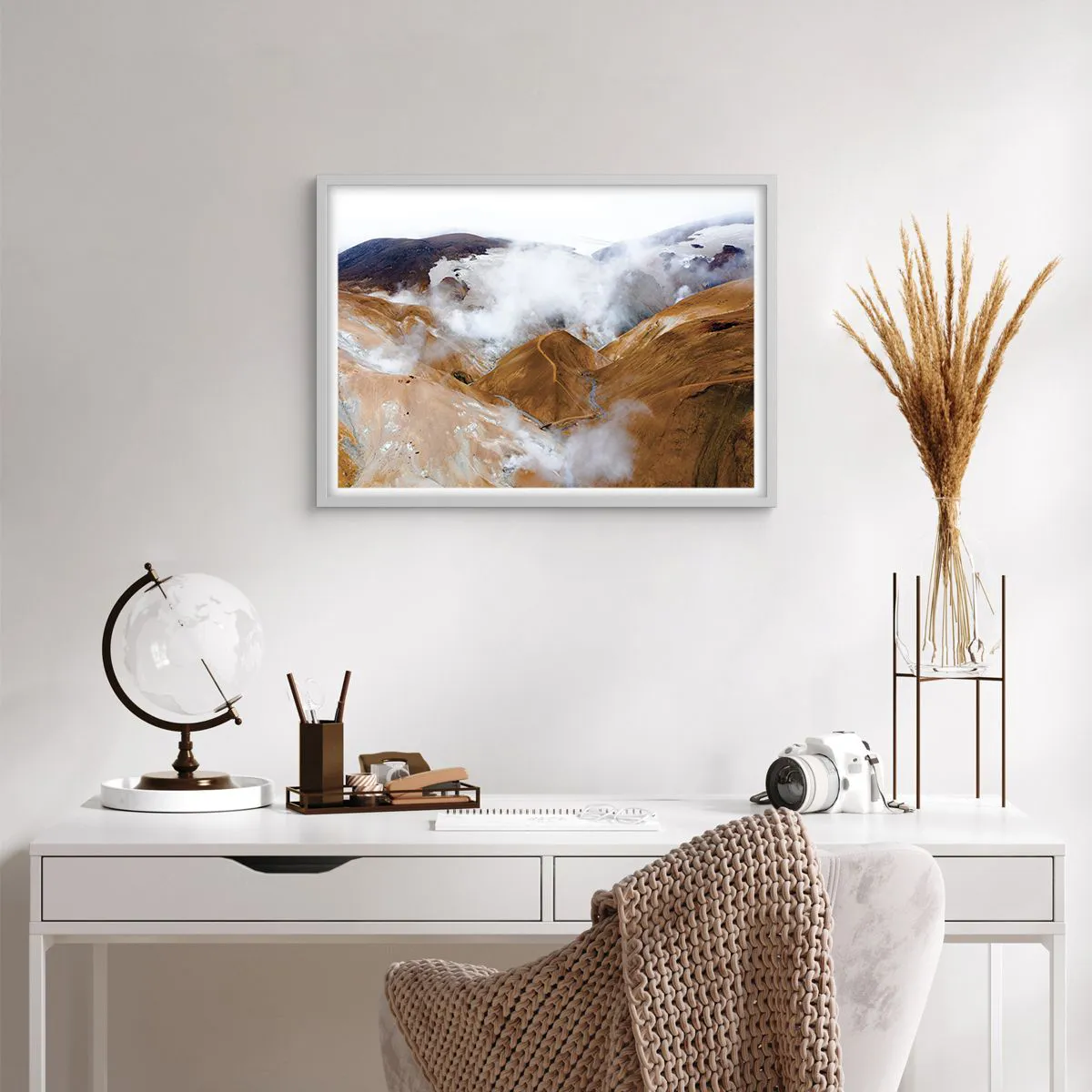 Plakat w białej ramie - Surowa uroda Islandii - 70x50 cm