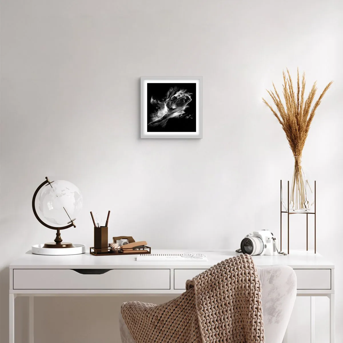 Poster în ramă albă - Oprit în zbor - 30x30 cm