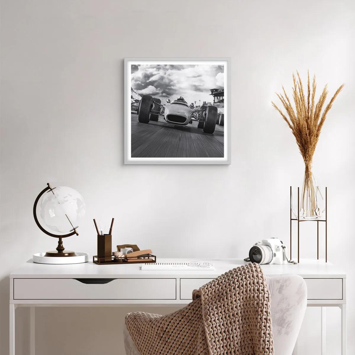 Póster en marco blanco - ¡Hay poder! - 40x40 cm