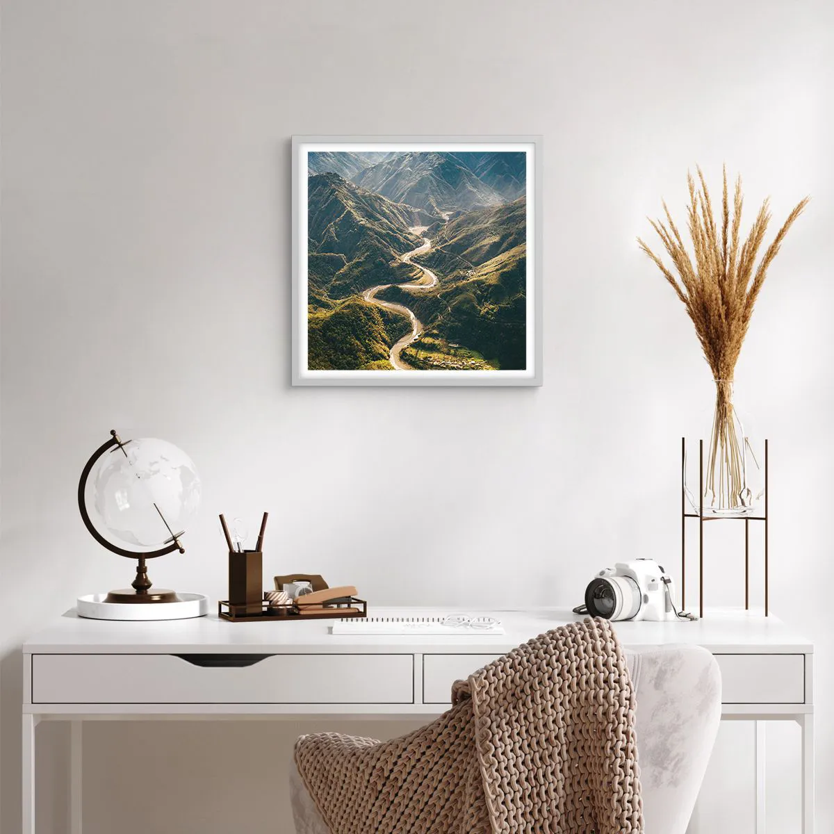 Plagát v bielom ráme - Priamo zo srdca hôr - 40x40 cm