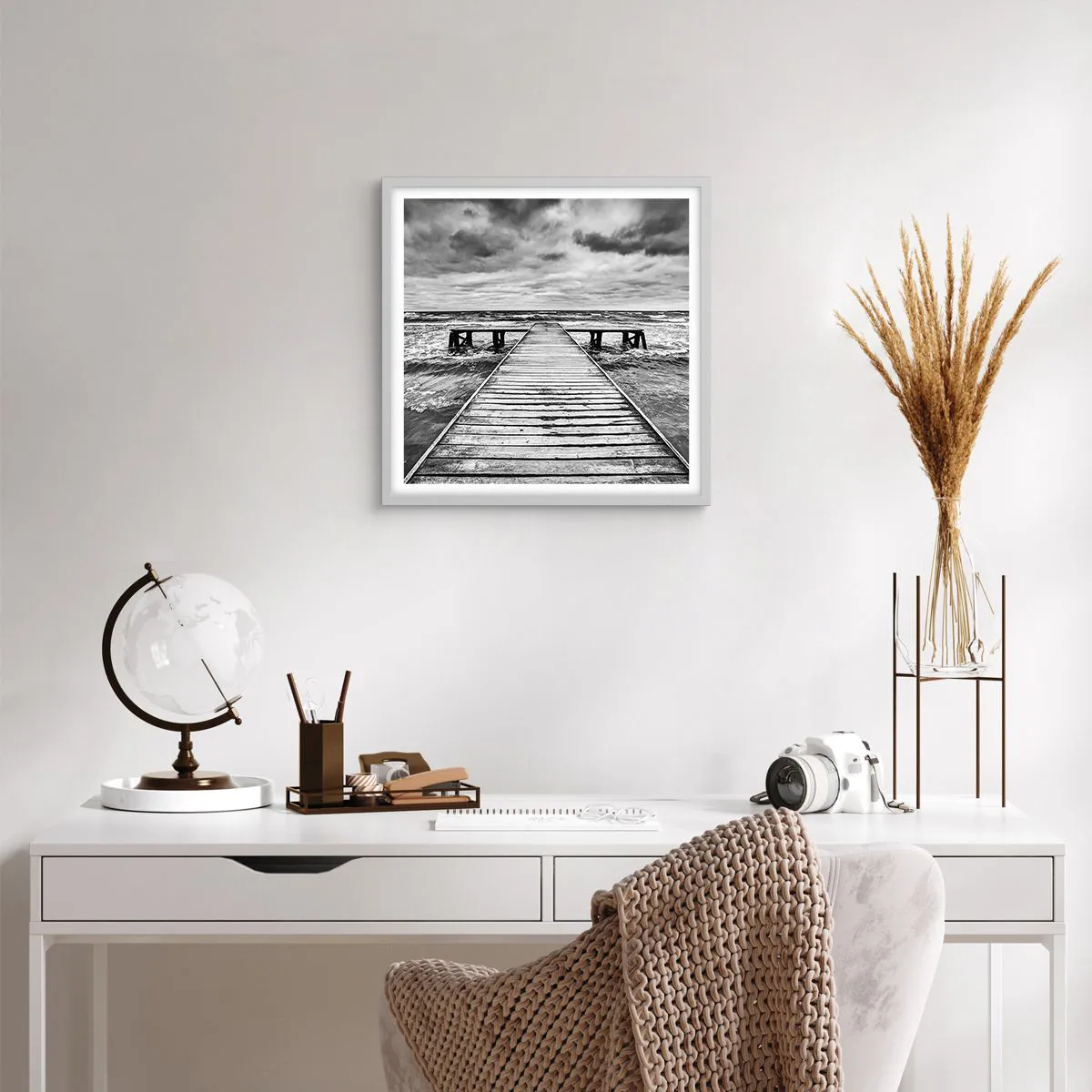 Poster in einem weißen Rahmen - Ich warte darauf, dass der Wind wegjagt... - 50x50 cm