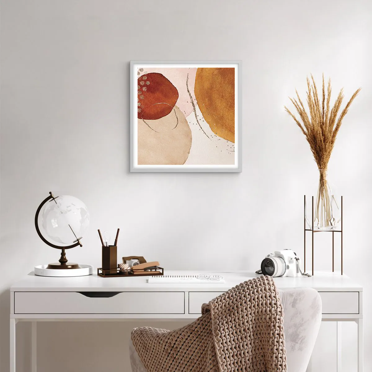 Affiche dans un cadre blanc - Poster - Rondeur et mouvement - 50x50 cm