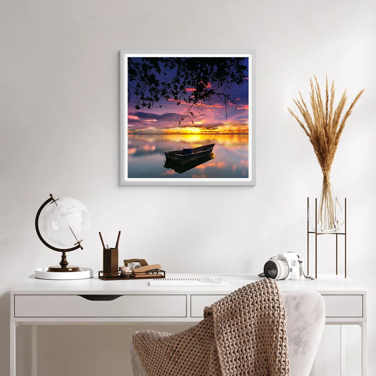 Poster in einem weißen Rahmen - Du scheinst mitten am Himmel zu hängen... - 60x60 cm