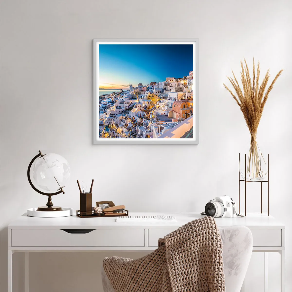 Affiche dans un cadre blanc - Poster - L'essence de la grecque - 60x60 cm