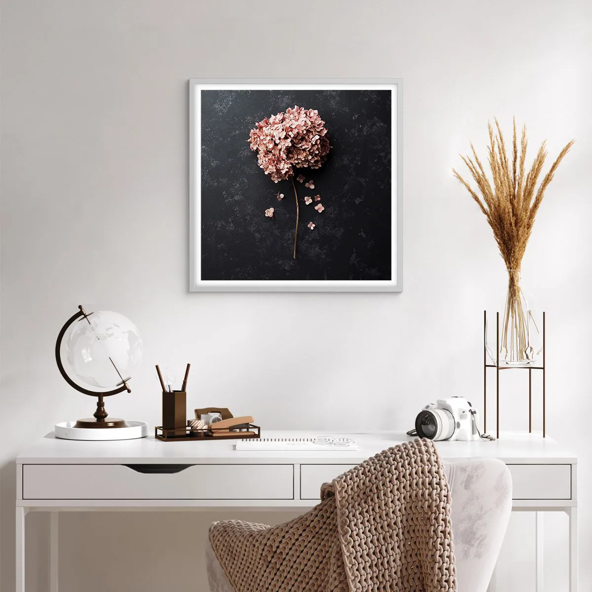 Poster in een witte lijst - Een echt romantisch teken - 60x60 cm