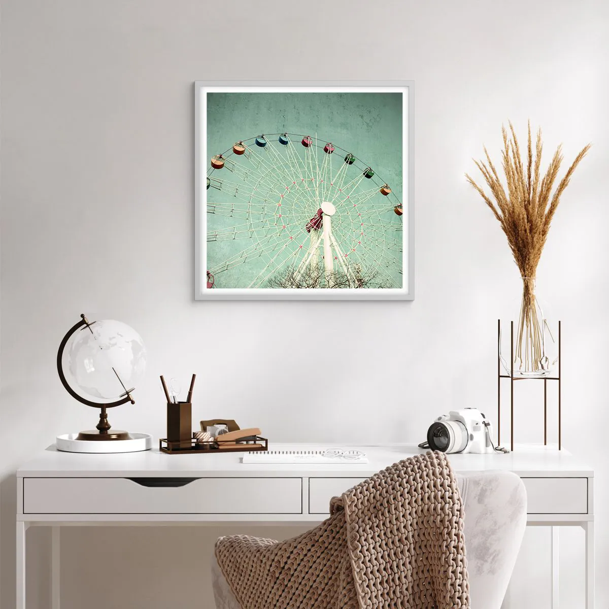 Affiche dans un cadre blanc - Poster - Nous vous invitons à vous amuser - 60x60 cm