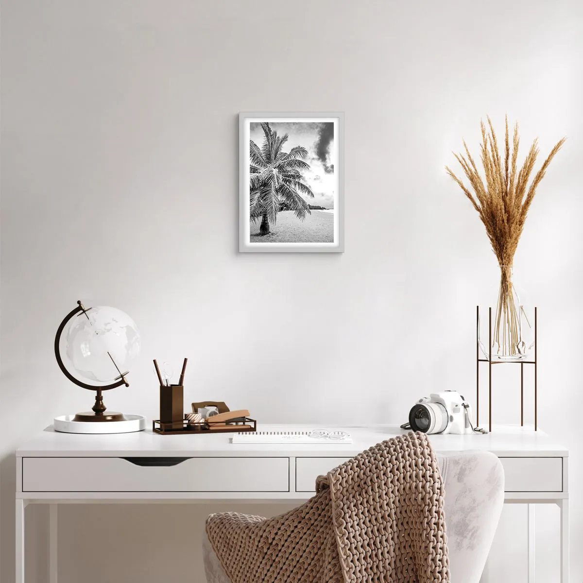 Affisch i vit ram - När du längtar efter ensamheten... - 30x40 cm