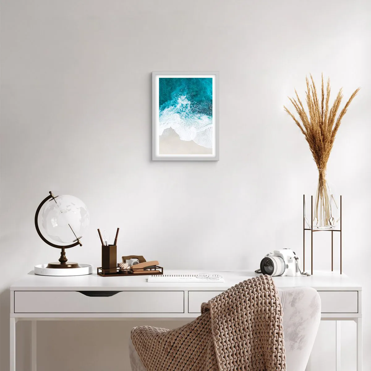 Plakat i hvid ramme - Naturlig kærtegn - 30x40 cm