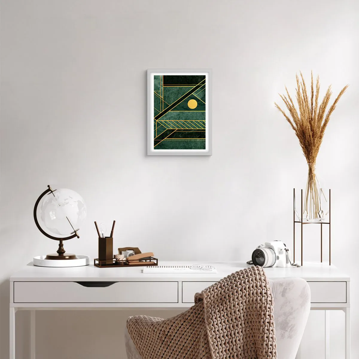 Poster in einem weißen Rahmen - Dynamik von Gold und Azurblau - 30x40 cm