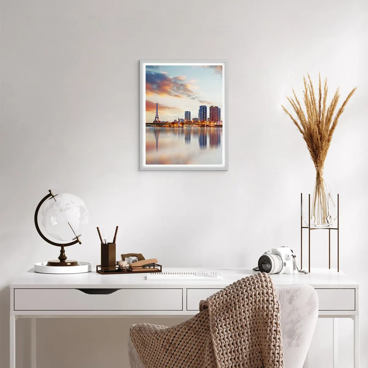 Plakát v bílém rámu - Monumentální klid Paříže - 40x50 cm
