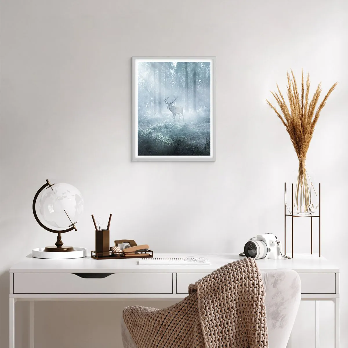 Affiche dans un cadre blanc - Poster - Visite matinale du domaine - 40x50 cm