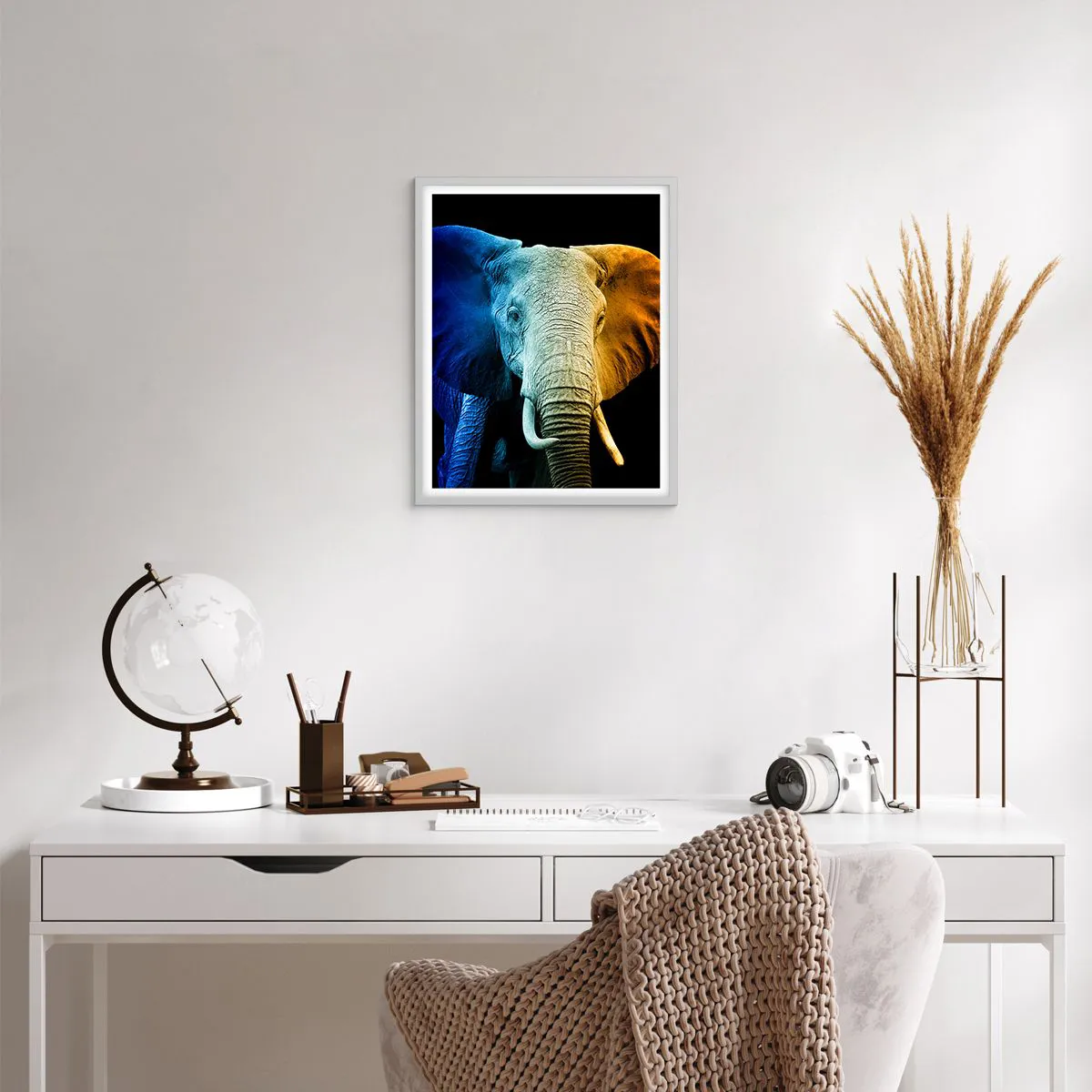 Poszter fekete keretben - Excentrikus, nem különc - 40x50 cm