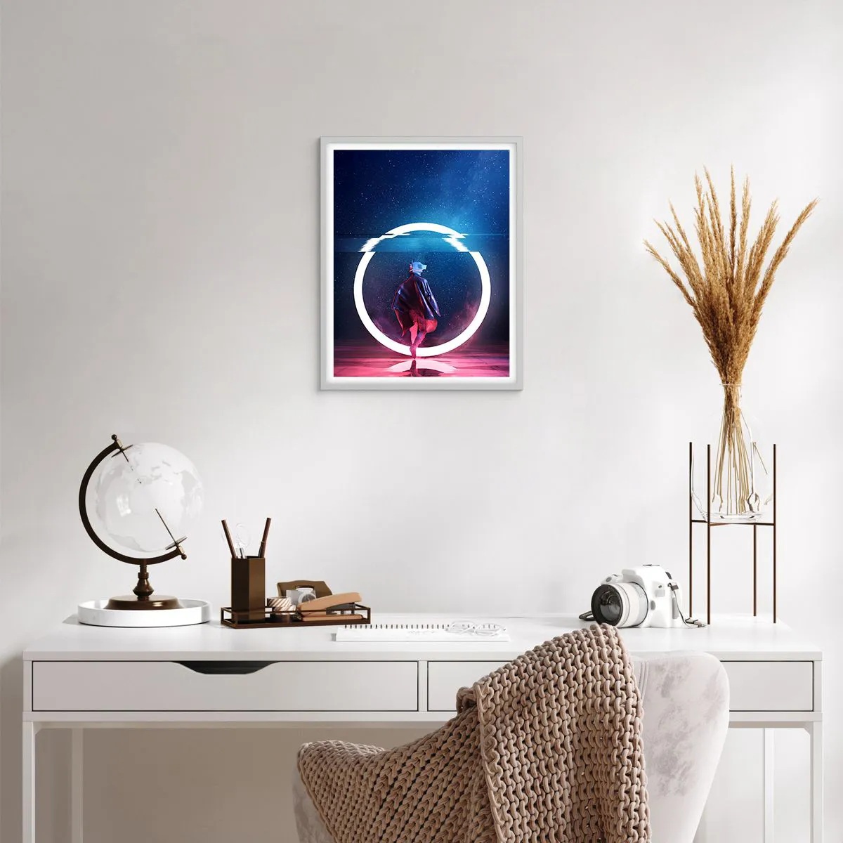 Plakat w białej ramie - Między światami - 40x50 cm