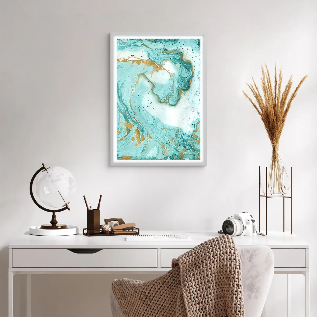 Plagát v bielom ráme - Pod veľkou vlnou z epochy Edo - 50x70 cm