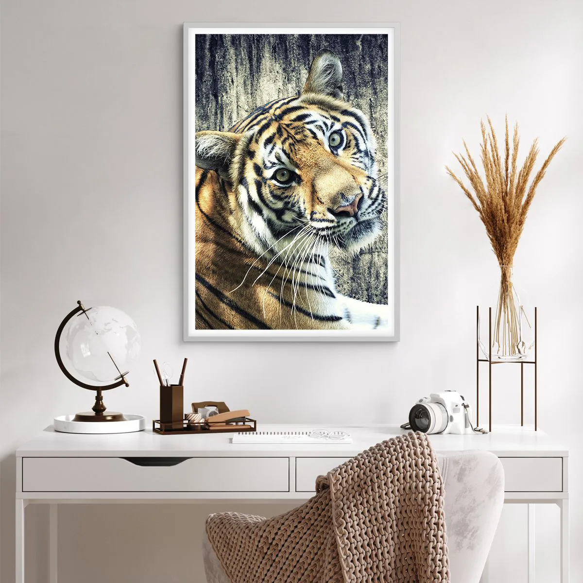 Affiche dans un cadre blanc - Poster - Portrait dans les flots de lumière - 61x91 cm