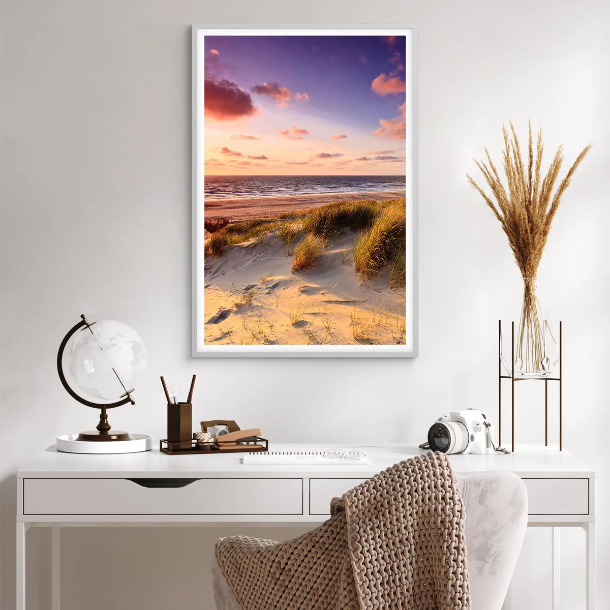 Affiche dans un cadre blanc - Poster - L'air sent déjà l'été - 61x91 cm