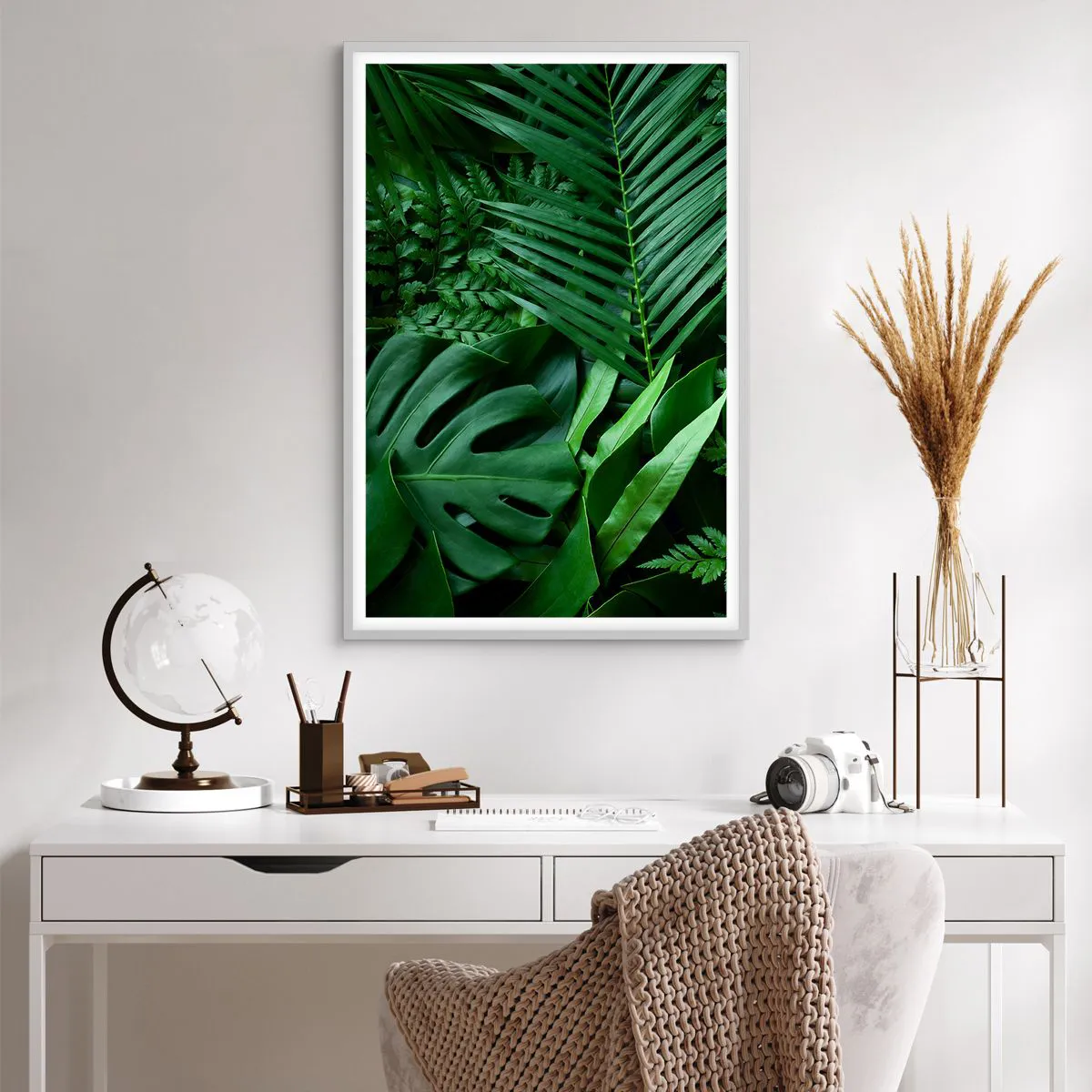 Poszter fekete keretben - Összebújva a zöldben - 61x91 cm