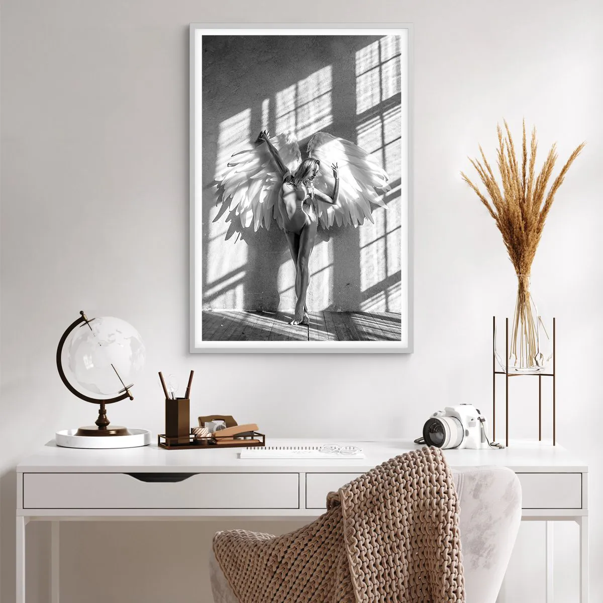 Poster in een witte lijst - Recht uit de hemel - 61x91 cm