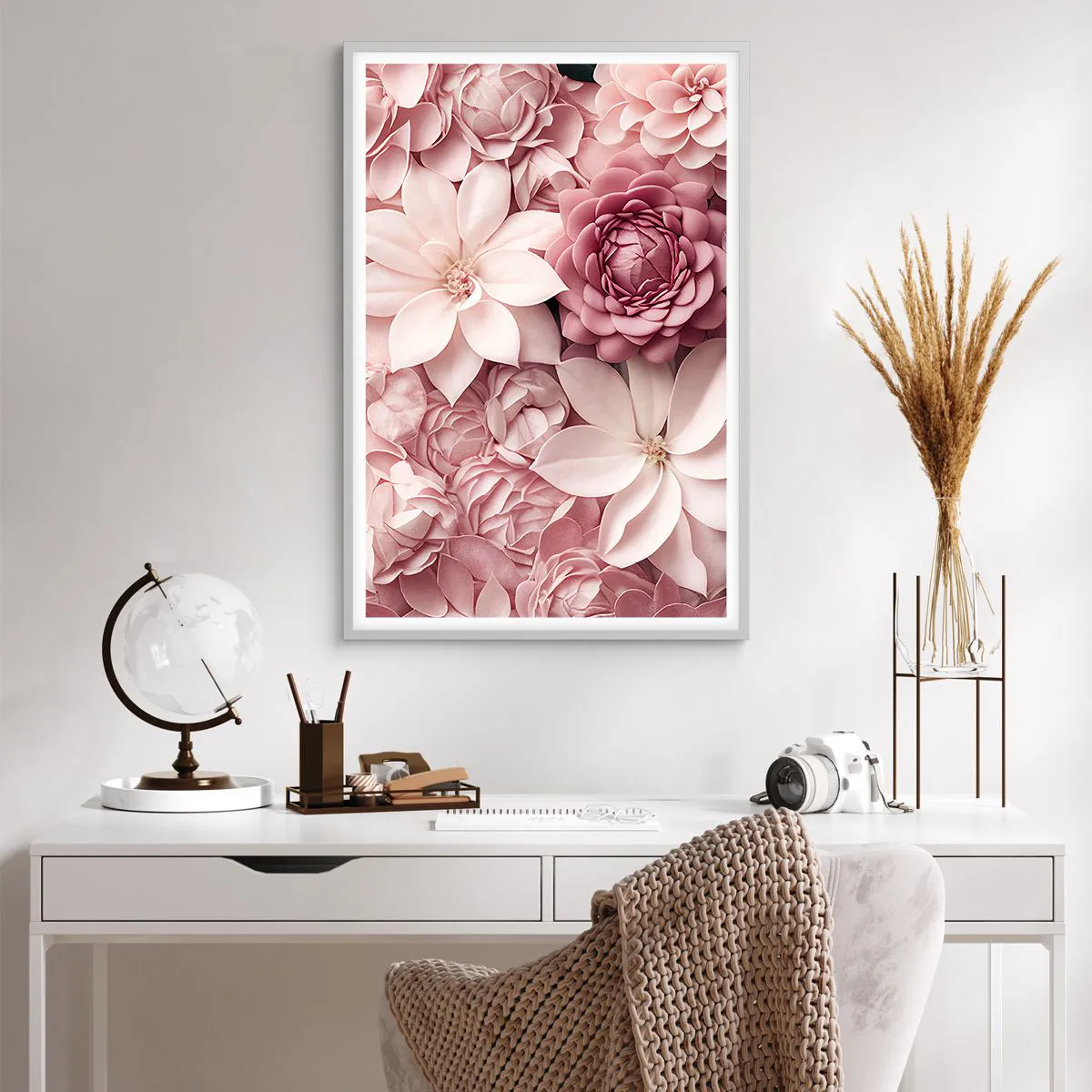 Poszter fekete keretben - Rózsaszín szirmokban - 61x91 cm