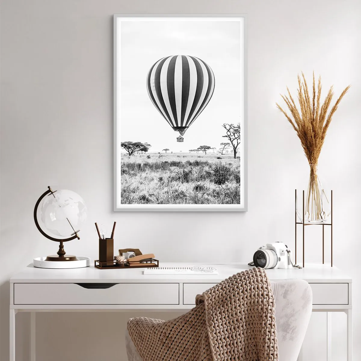 Poszter fekete keretben - A szavanna felett - 61x91 cm