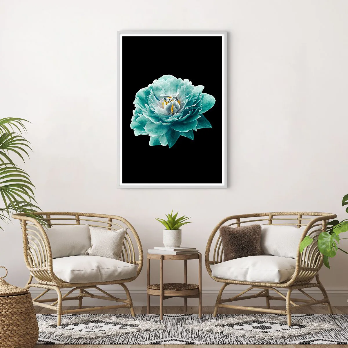 Affiche dans un cadre blanc - Poster - Pétales bleus et dorés - 70x100 cm