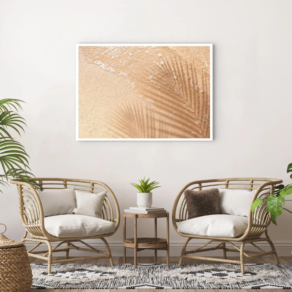 Póster - La sombra de una palmera sobre la arena con un delicado patrón de ondas. - 100x70cm - La sombra de un verano caluroso - Decoración de pared moderna para salón y dormitorio ARTTOR