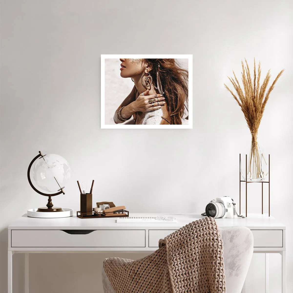 Poster - Queen of a Wild Beach - 50x40 cm