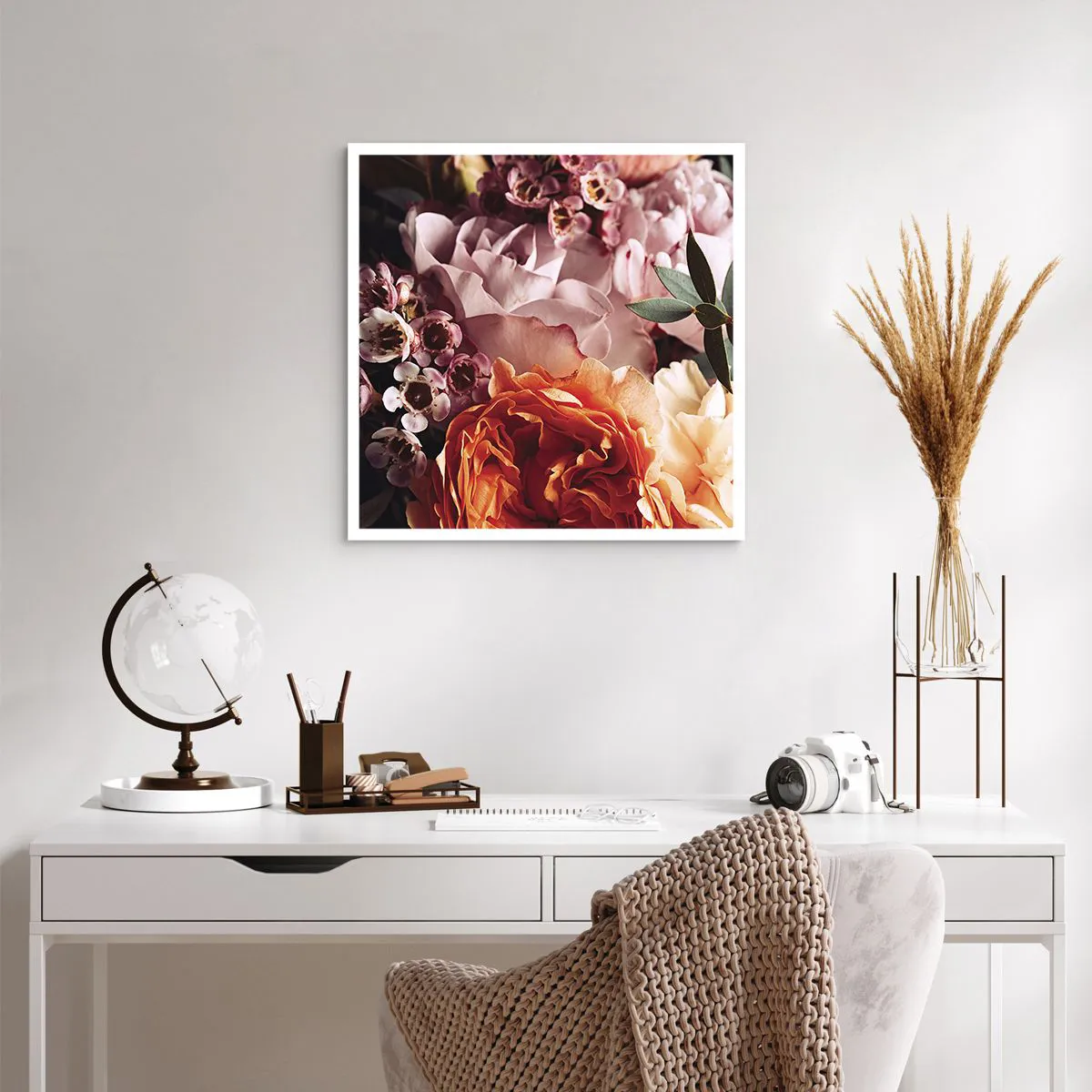 Plakat - Indhyllet i skønhed - 60x60 cm