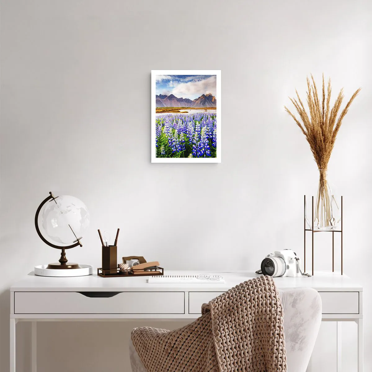 Poster - Kracht en soberheid naast zachtheid - 30x40 cm