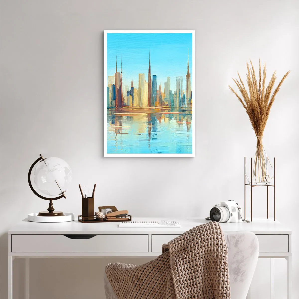 Affiche - Poster - Panorama coloré de la ville avec reflet dans l'eau - 50x70cm - Une métropole ensoleillée - Décoration murale moderne pour le salon et la chambre ARTTOR