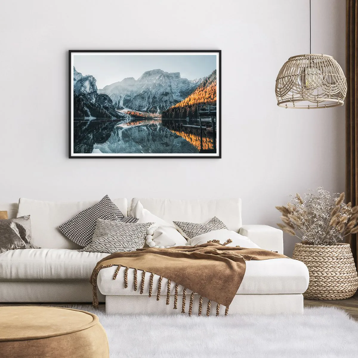 Poster in einem schwarzem Rahmen - Eine Berglandschaft spiegelt sich in der ruhigen Oberfläche eines Sees - 100x70cm - Spiegellandschaft - Moderne Wanddekoration für Wohnzimmer und Schlafzimmer ARTTOR