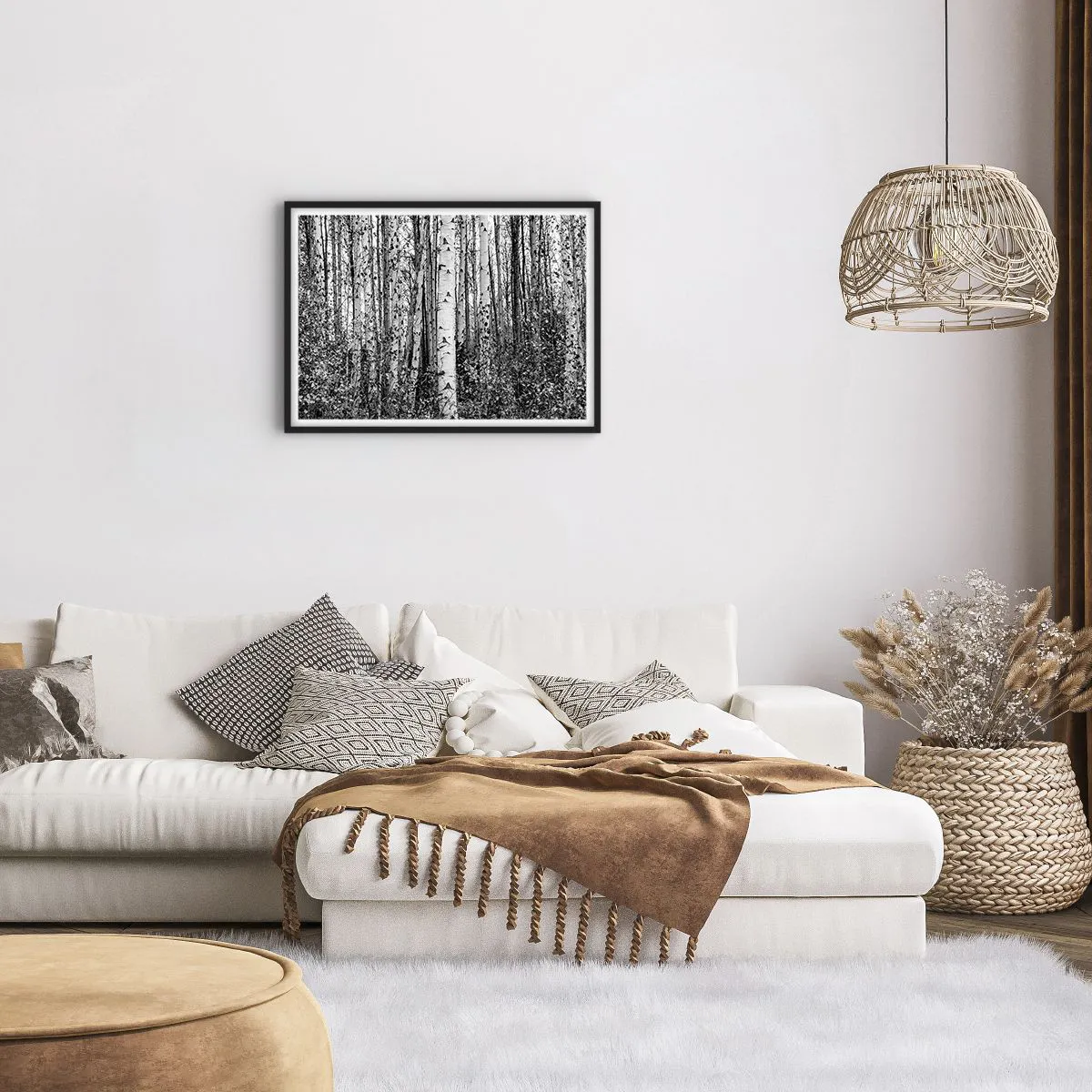Poster in einem schwarzem Rahmen - Schwarz-weiße Birken im Wald - 70x50cm - Birkenkolonnade - Moderne Wanddekoration für Wohnzimmer und Schlafzimmer ARTTOR