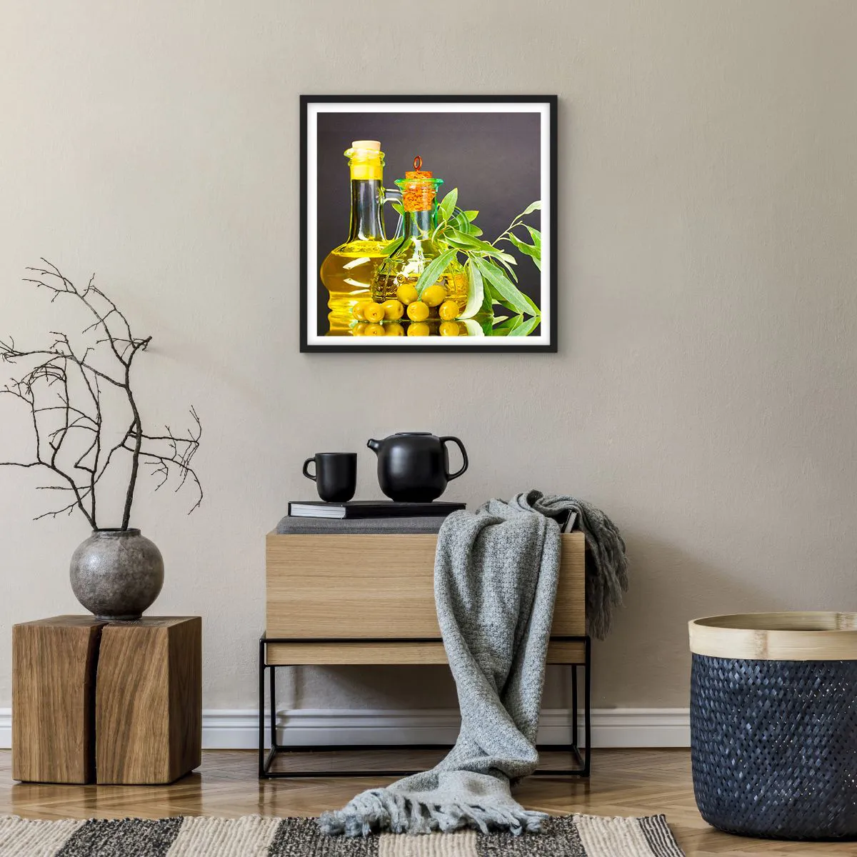 Poster in einem schwarzem Rahmen - Stillleben mit Oliven und Olivenöl - 50x50 cm