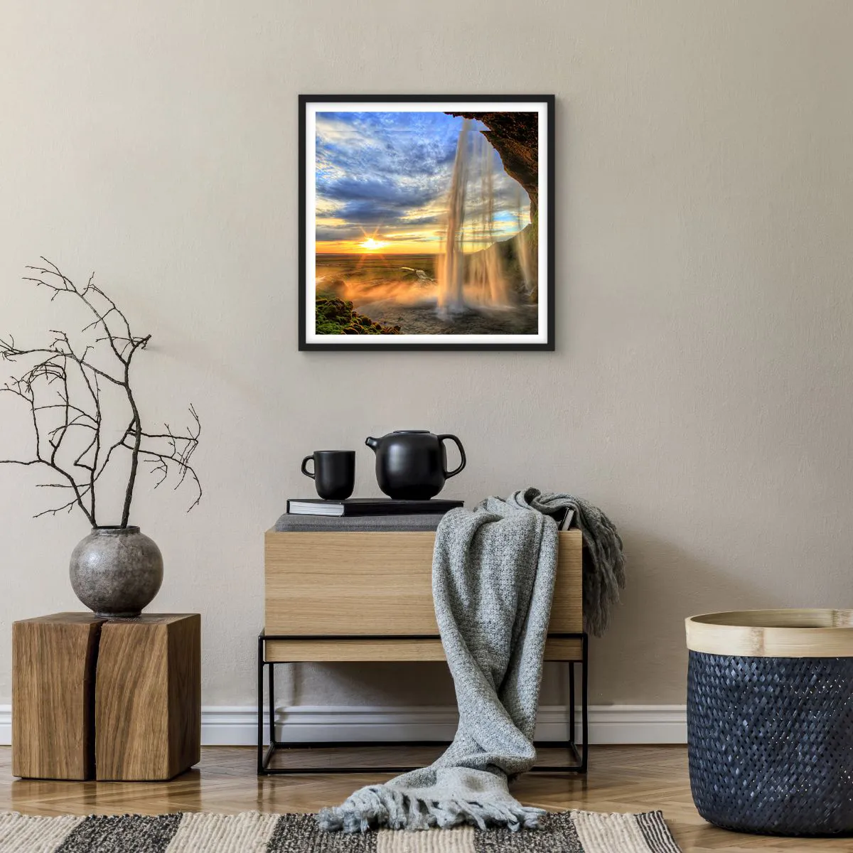 Affiche dans un cadre noir - Poster - Le monde derrière un voile de gouttes - 50x50 cm