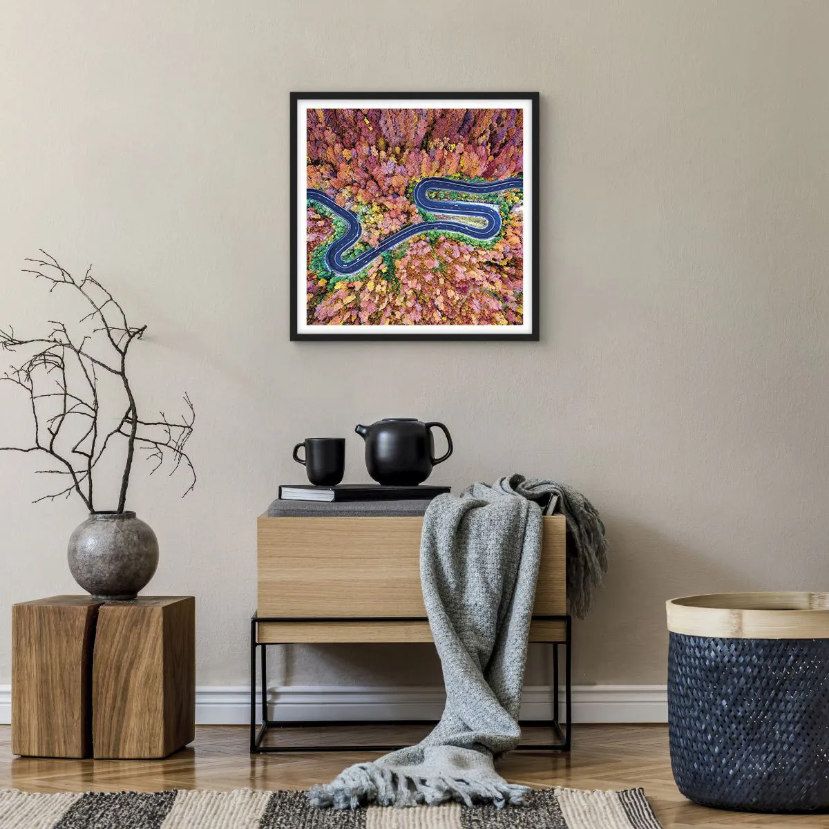 Poszter fehér keretben - Kanyargós út az erdőn keresztül - 50x50 cm